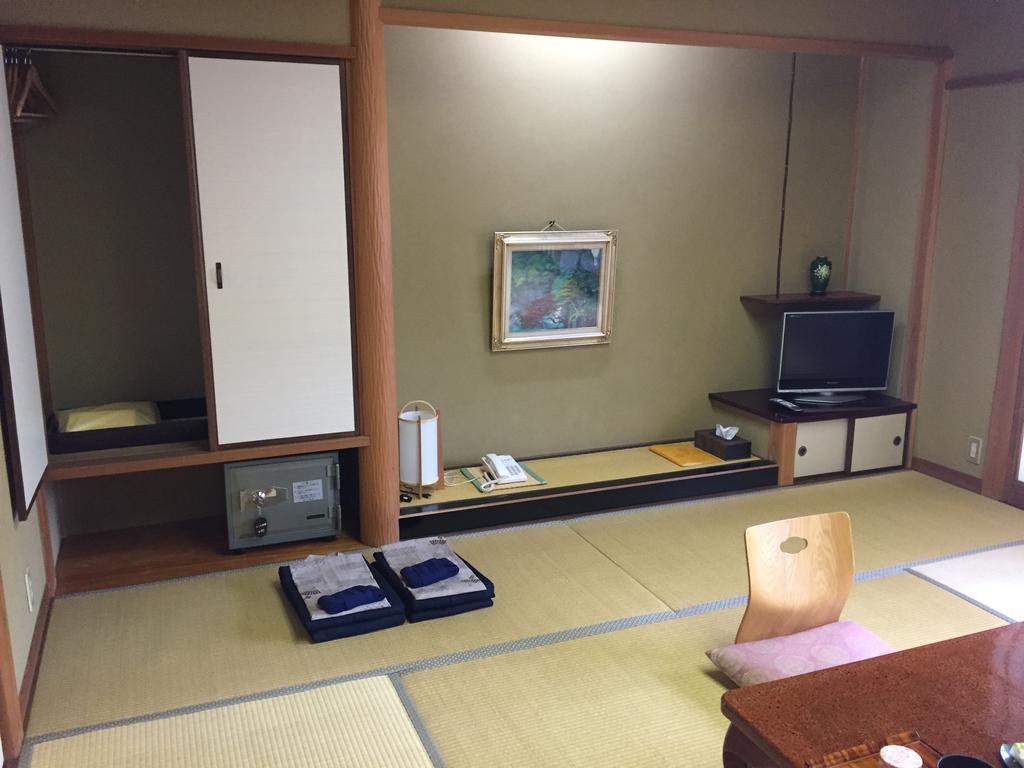 丰冈市 三和日式旅馆酒店 外观 照片
